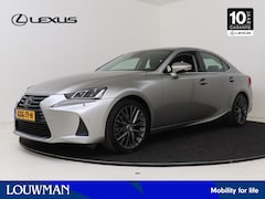 Lexus IS - 300h Hybrid Luxury Line Limited | Mark Levinson | Safety System | Stoel & Stuurverwarming