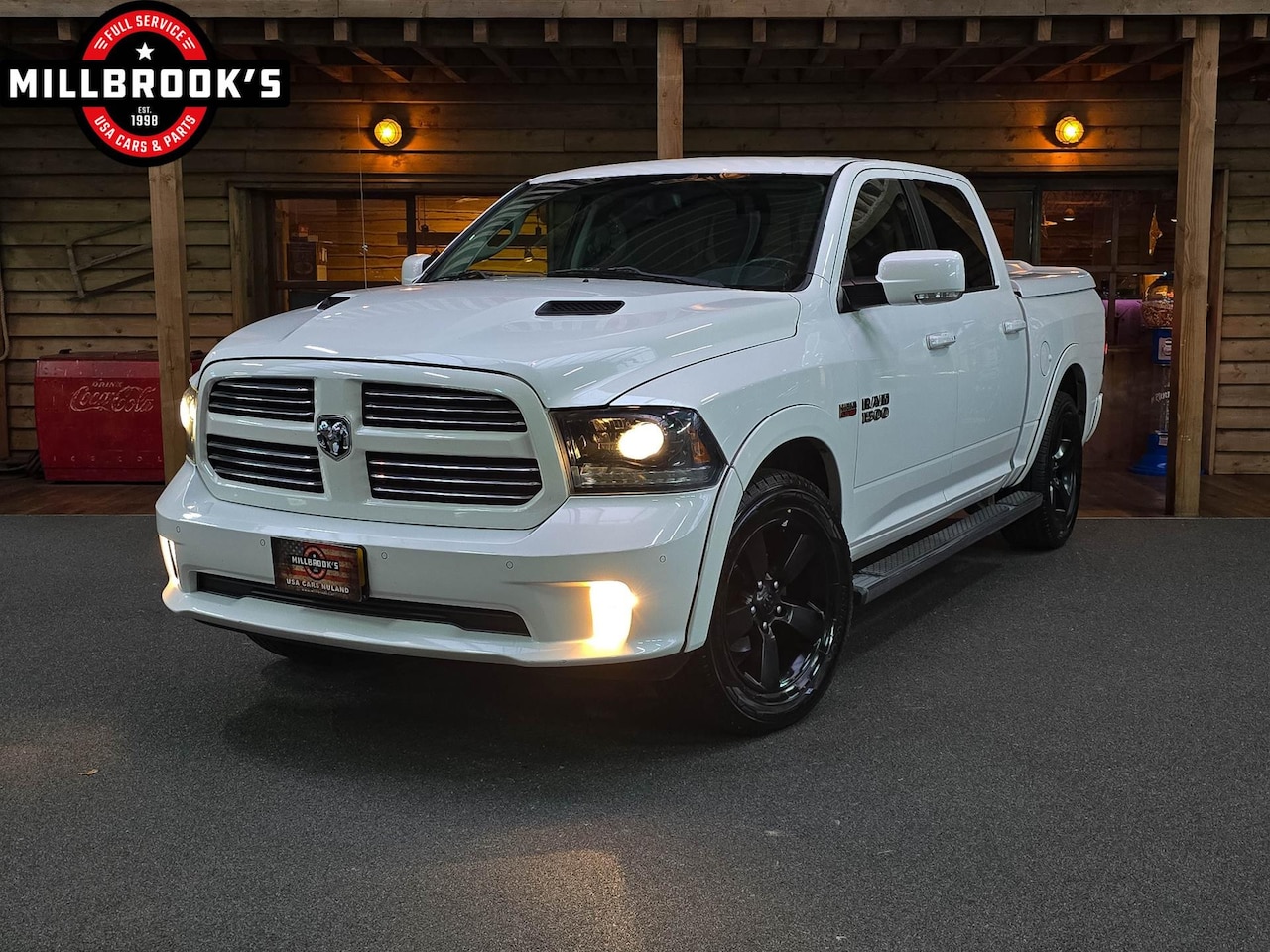 Dodge Ram 1500 - 5.7 V8 4x4 Sport, origineel Nederlands, bijtellingsvriendelijk!! - AutoWereld.nl