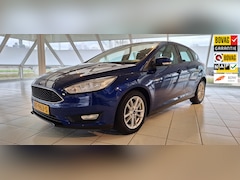 Ford Focus - 1.0 Lease Edition met navi, bluetooth, cruise control