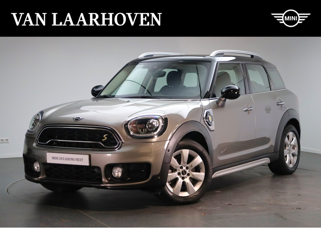 MINI Countryman - Cooper SE ALL4 Automaat / Achteruitrijcamera / LED / Apple CarPlay / Park Assistant / Comf - AutoWereld.nl