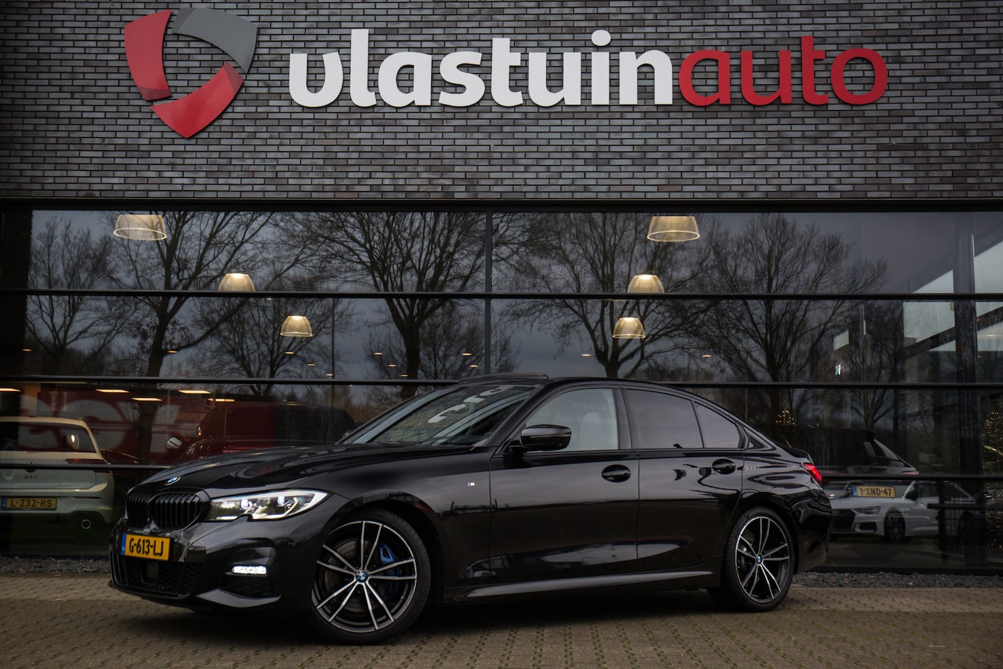 BMW 3-serie - 320i High Executive Edition 320i High Executive Edition , Adap. cruise, Pano dak, HUD, Harman/Kardon, VOL! - AutoWereld.nl