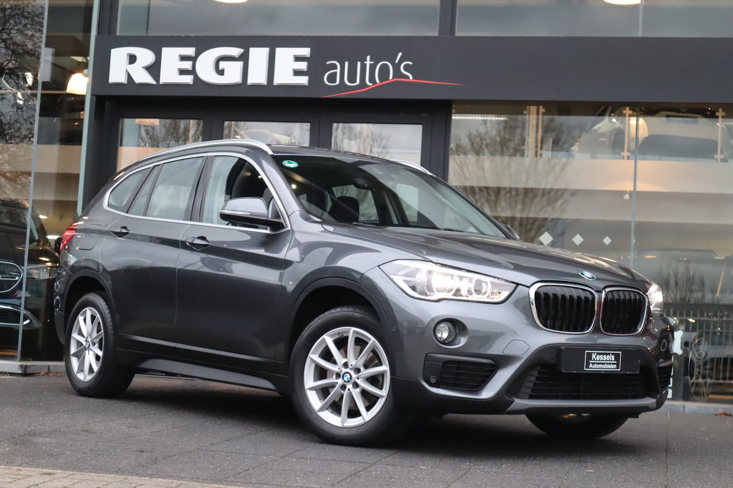 BMW X1 - sDrive18i Trekhaak Navigatie LED Cruise Control - AutoWereld.nl