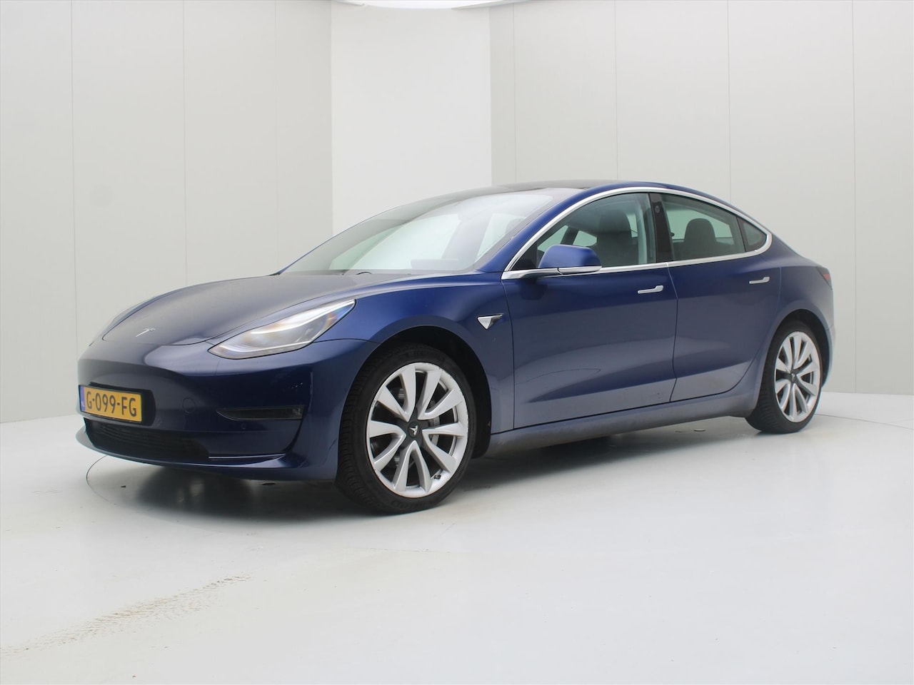 Tesla Model 3 - Long-Range AWD 351pk 75 kWh [ AUTOPILOT+19'' LMV+620KM WLTP+PREMIUM AUDIO ] - AutoWereld.nl