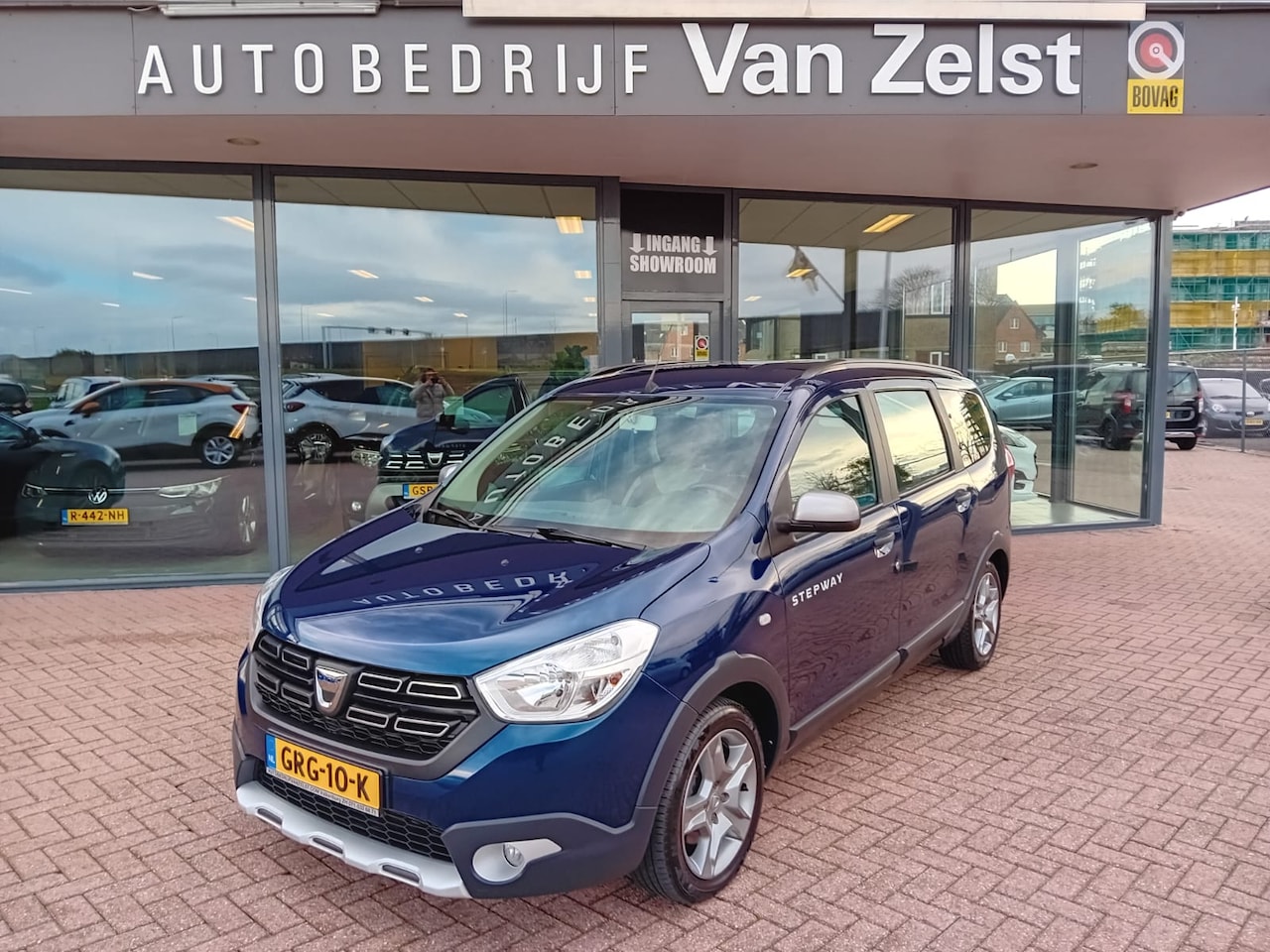 Dacia Lodgy - 1.3 TCe Stepway Tech Road 7p. Airco, Multimediasysteem, Navigatie, Bluetooth, Camera, Park - AutoWereld.nl