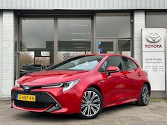 Toyota Corolla - 1.8 Hybrid Style Automaat | stuurverwarming | stroelverwarming | trekhaak |