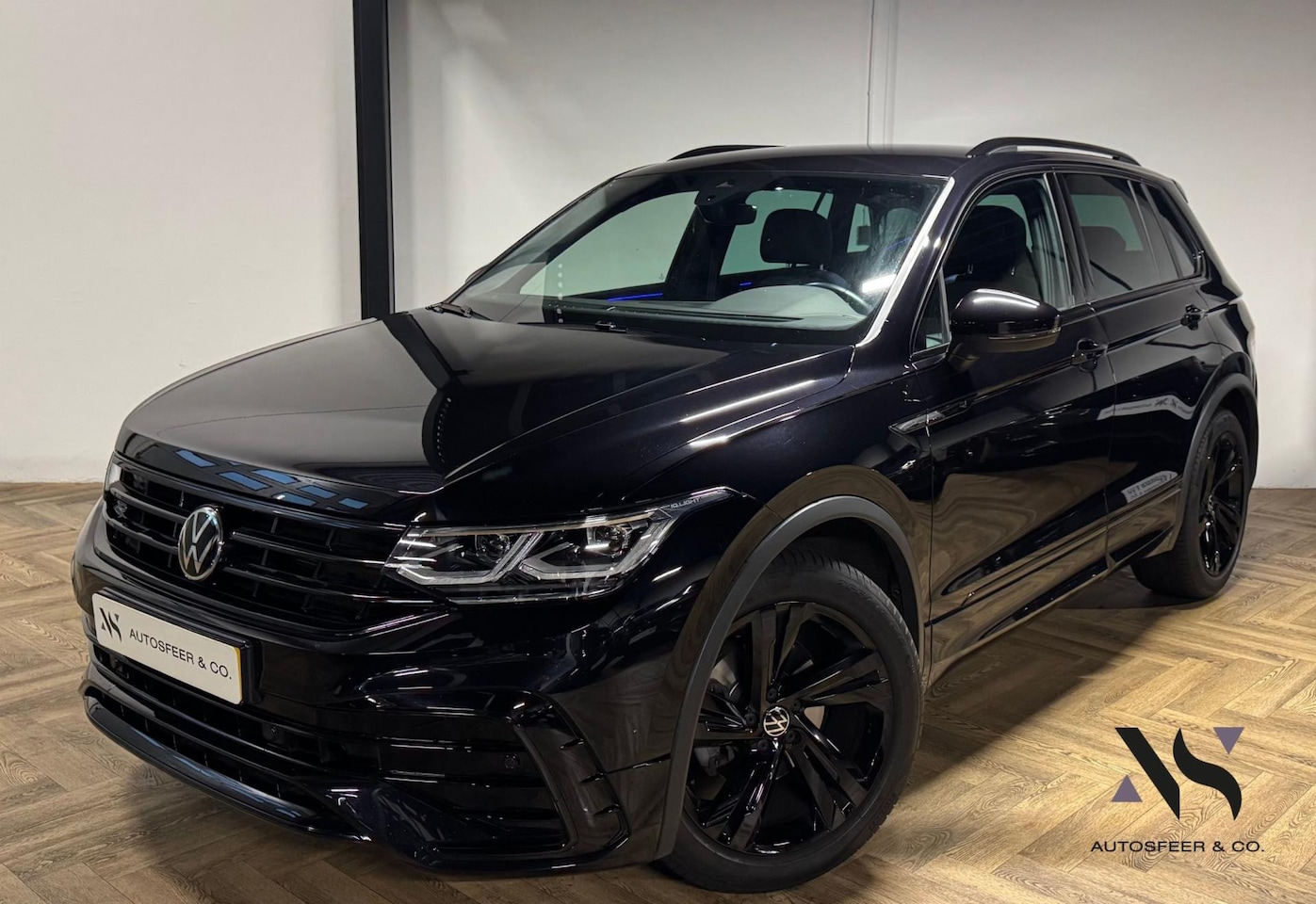 Volkswagen Tiguan - 1.5 TSI R-Line CAM ACC' - AutoWereld.nl