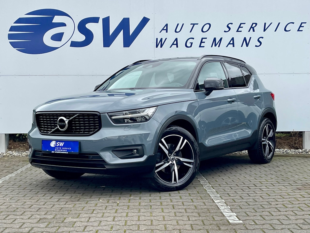 Volvo XC40 - 2.0 B4 R-Design | Trekhaak | Pilot Assist | Camera | HK | LED | 19 inch - AutoWereld.nl