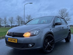 Volkswagen Golf - 1.4 TSI Style Sfeerverlichting 19 Inch Netjes