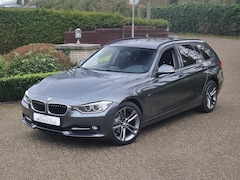 BMW 3-serie Touring - 316i Sportline Sportstoelen/Xenon/18"/Bluetooth