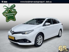 Toyota Auris Touring Sports - 1.8 Hybrid Dynamic | Keyless entry | Sportstoelen | Achteruitrij camera | Cruise control |