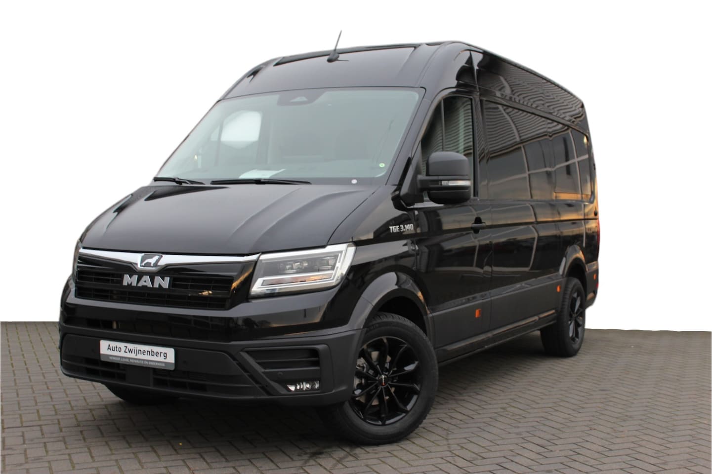 Volkswagen Crafter - | MAN TGE 140 pk | aut | L3H3 | nieuw model - AutoWereld.nl