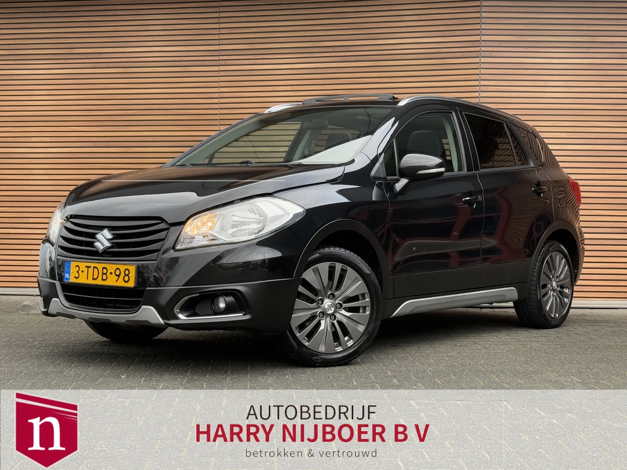 Suzuki SX4 S-Cross - 1.6 Exclusive Panodak / Lm Velgen / Trekhaak / Clima / Stoelverwarming / Dealer onderhoude - AutoWereld.nl