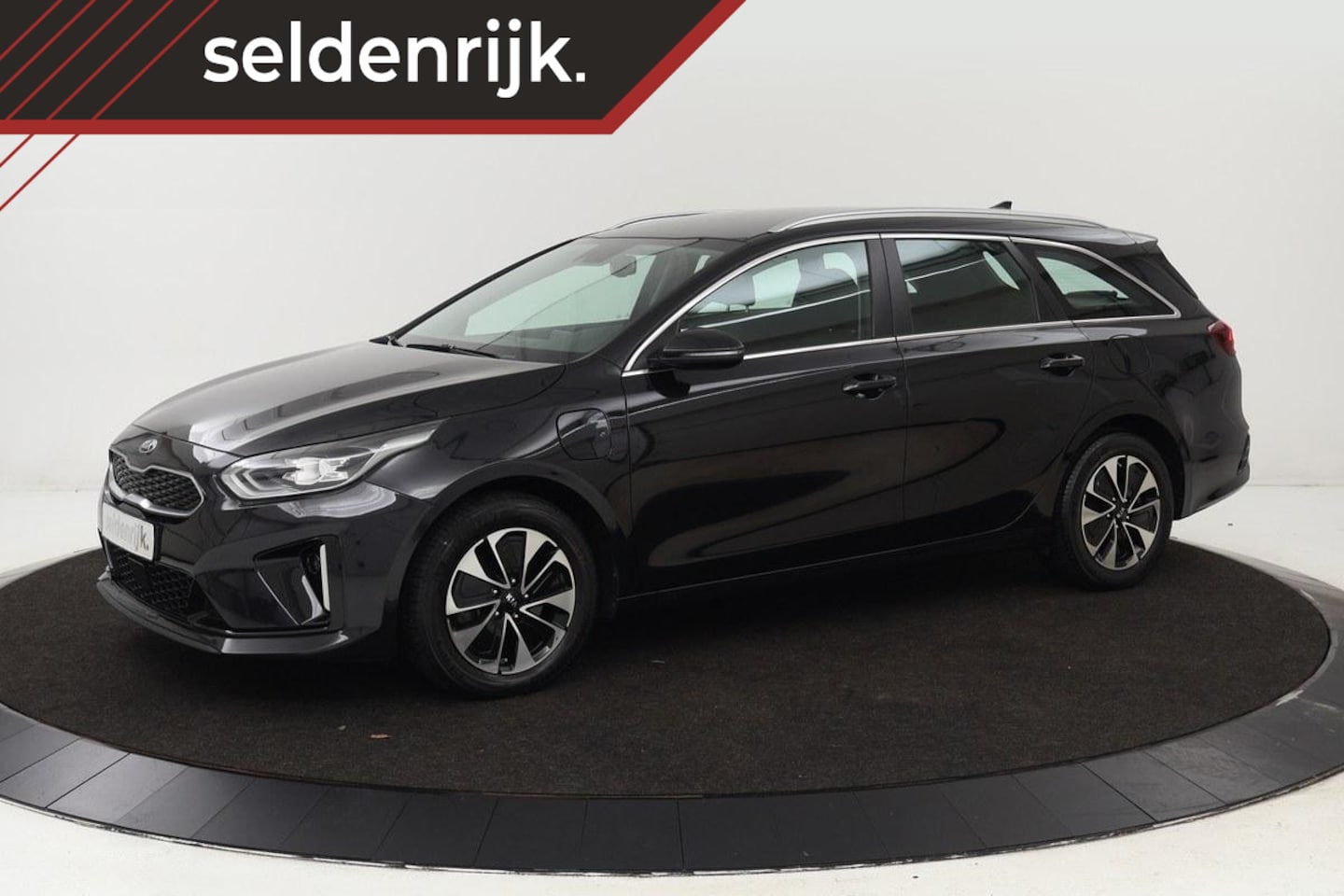 Kia Cee'd - Ceed 1.6 GDI PHEV DynamicLine | Stoel & stuurverwarming | Adaptive cruise | Camera | Carpl - AutoWereld.nl