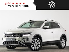 Volkswagen T-Roc - 1.5 TSI 150 PK Life AUTOMAAT | LED | Navigatie | Afn.b. trekhaak | PDC |