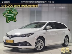 Toyota Auris Touring Sports - 1.8 Hybrid Dynamic | Keyless Entry- & Start | Achteruitrij camera | Full map navigatie | C