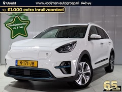 Kia e-Niro - ExecutiveLine 64 kWh meest luxe uitvoering | Uniek lage KM stand | 1e eigenaar | NL auto |