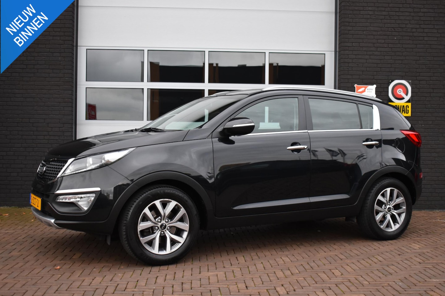 Kia Sportage - 1.6 GDI BusinessLine Navi | Camera | Trekhaak | Incl. garantie - AutoWereld.nl