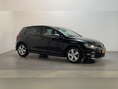 Volkswagen Golf - 1.6 TDI Business Edition R Connected Navigatie Parkeersensoren Leder-Stof