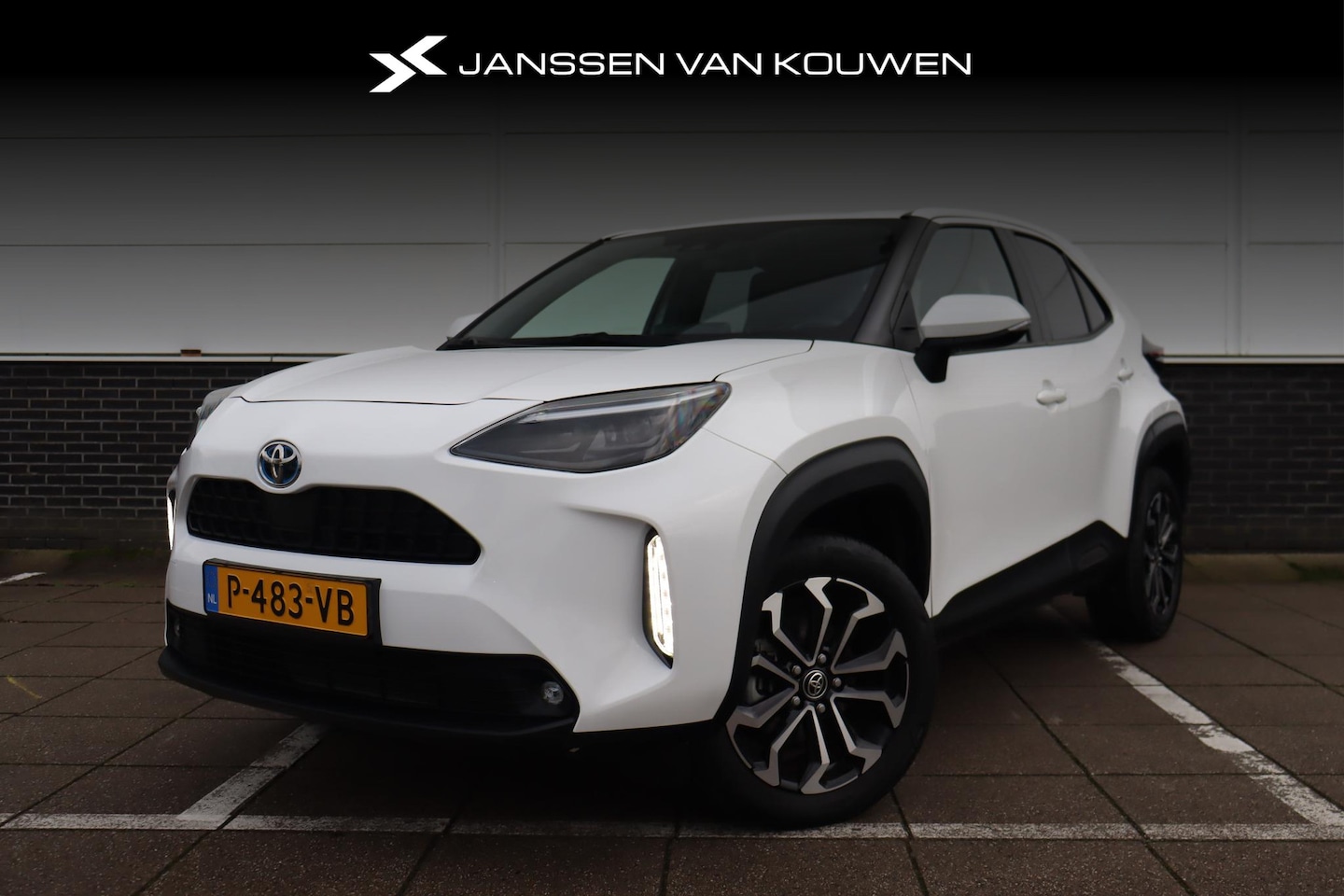 Toyota Yaris Cross - 1.5 Hybrid First Edition Trekhaak Navi Camera Clima - AutoWereld.nl