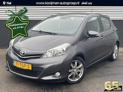 Toyota Yaris - 1.3 VVT-i Dynamic Navigatie, Climate control, Achteruitrij camera, Cruise control, Automat