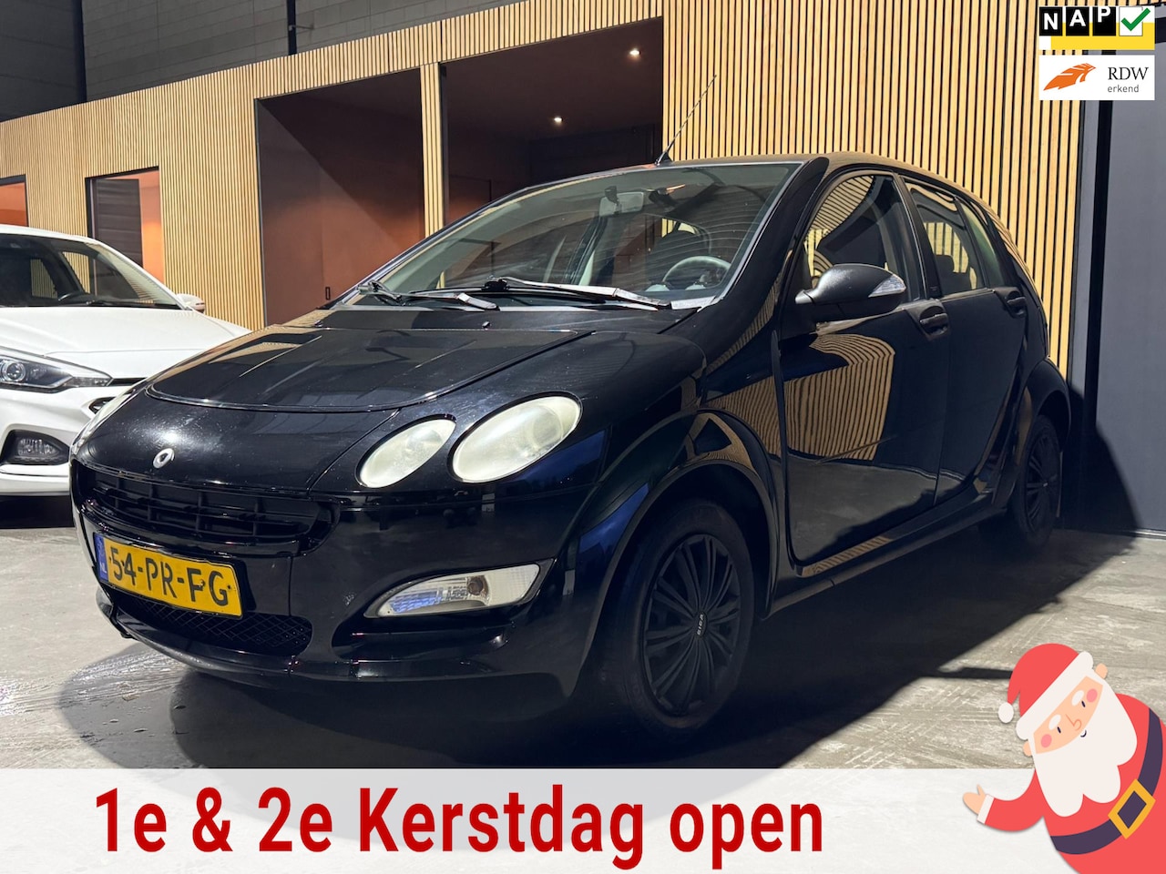 Smart Forfour - 1.1 blackbasic Stuurbekrachtiging|Electr. pakket|NAP|APK - AutoWereld.nl