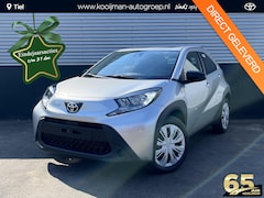 Toyota Aygo X - 1.0 VVT-i MT Play Snel Leverbaar meerdere kleuren. Apple Carplay & Android auto