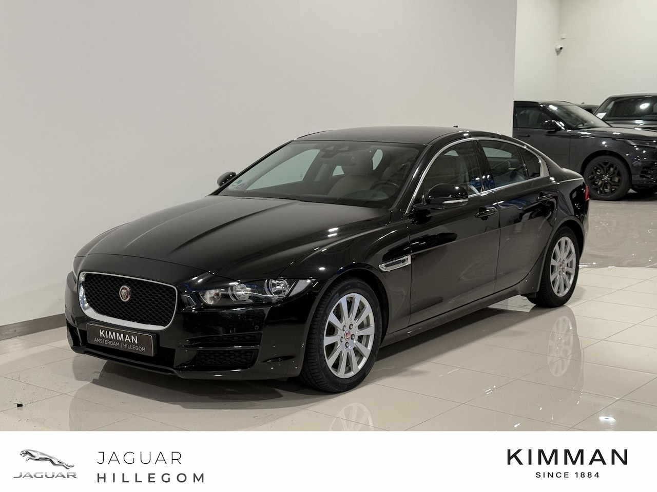 Jaguar XE - 2.0 Portfolio | Santorini Black | Latte interieur | Stoelverwarming - AutoWereld.nl