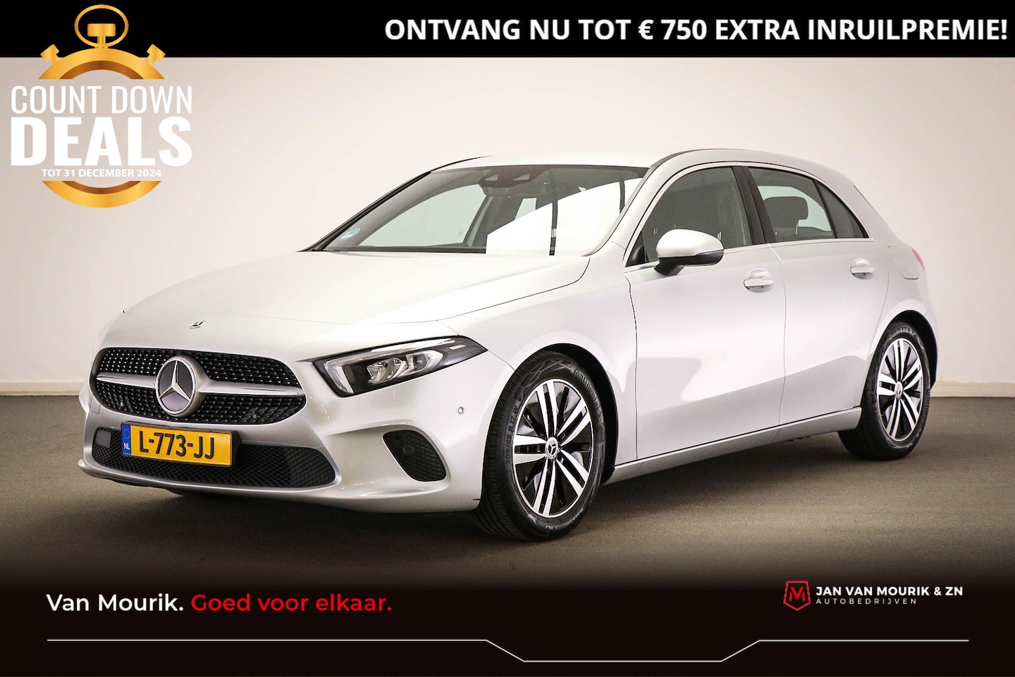 Mercedes-Benz A-klasse - 180 Business Solution Luxury | WIDESCREEN | SFEERVERLICHTING | DAB | APPLE | CAMERA - AutoWereld.nl