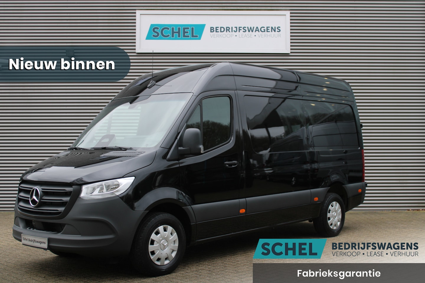 Mercedes-Benz Sprinter - 317CDI L2H2 Pro - Mbux 10 - 3.5t Trekhaak - Betimmering - Camera - Carplay - Bind spot - C - AutoWereld.nl