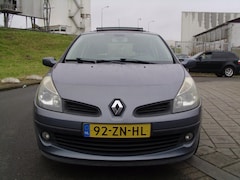 Renault Clio - 1.4-16V Dynamique S