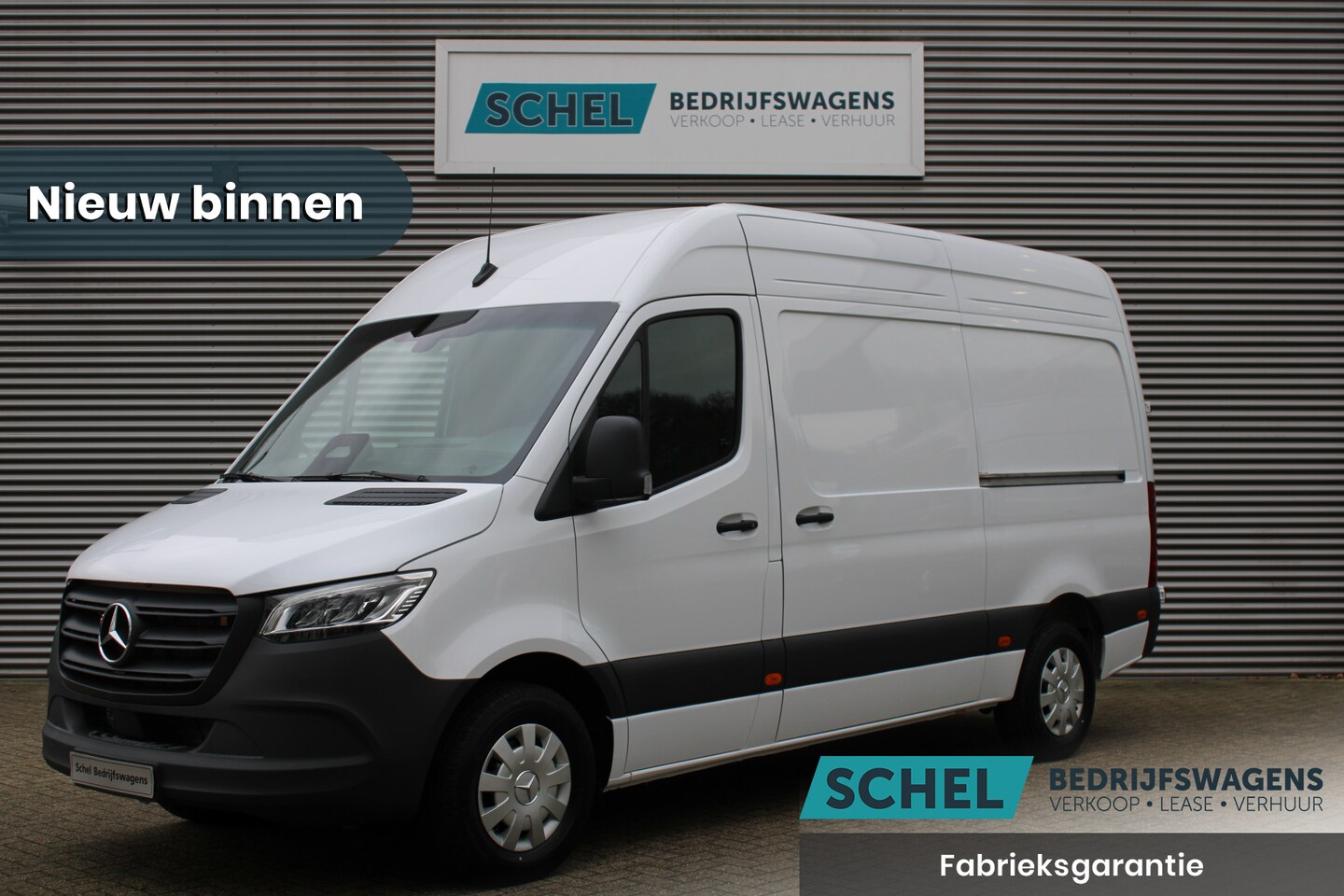 Mercedes-Benz Sprinter - 317CDI L2H2 Pro - 2x Schuifdeur - LED - Mbux 10 - 3.5t Trekhaak - Betimmering - Camera - C - AutoWereld.nl