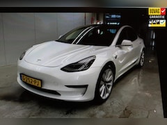 Tesla Model 3 - AUTOPILOT / 1e EIG. / / LAGE KM / 19" / LEER / PANODAK / INCL.BTW