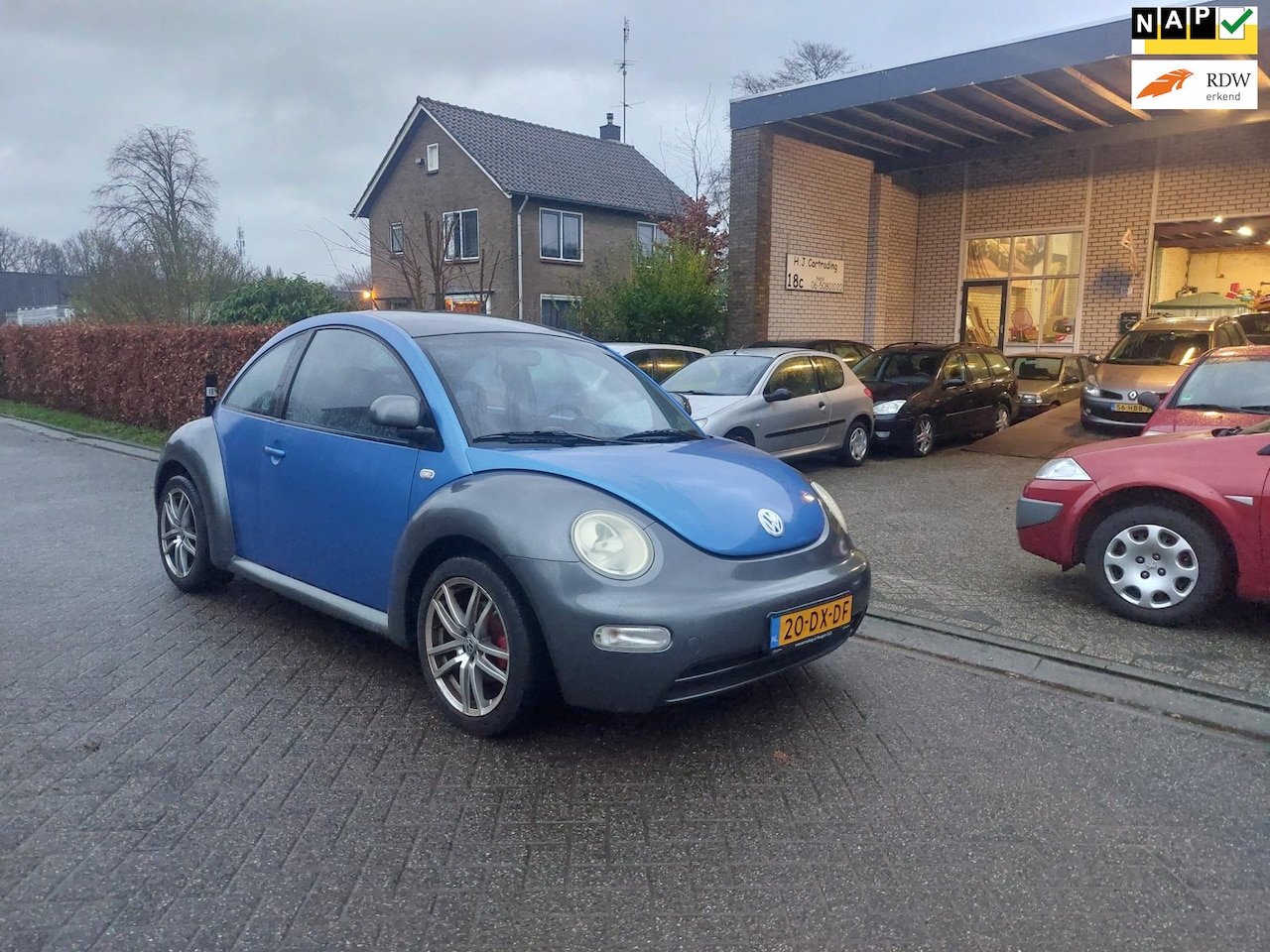 Volkswagen New Beetle - 2.0 Highline Two Toned - AutoWereld.nl