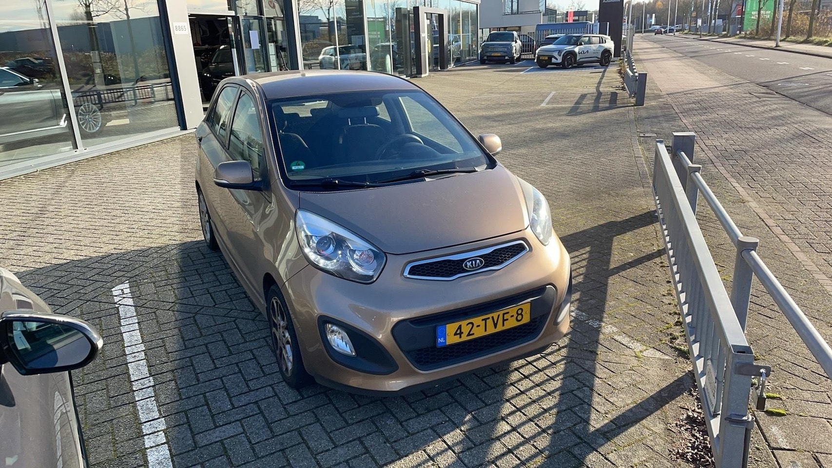 Kia Picanto - 1.2 CVVT Comfort Pack 1.2 CVVT Comfort Pack - AutoWereld.nl