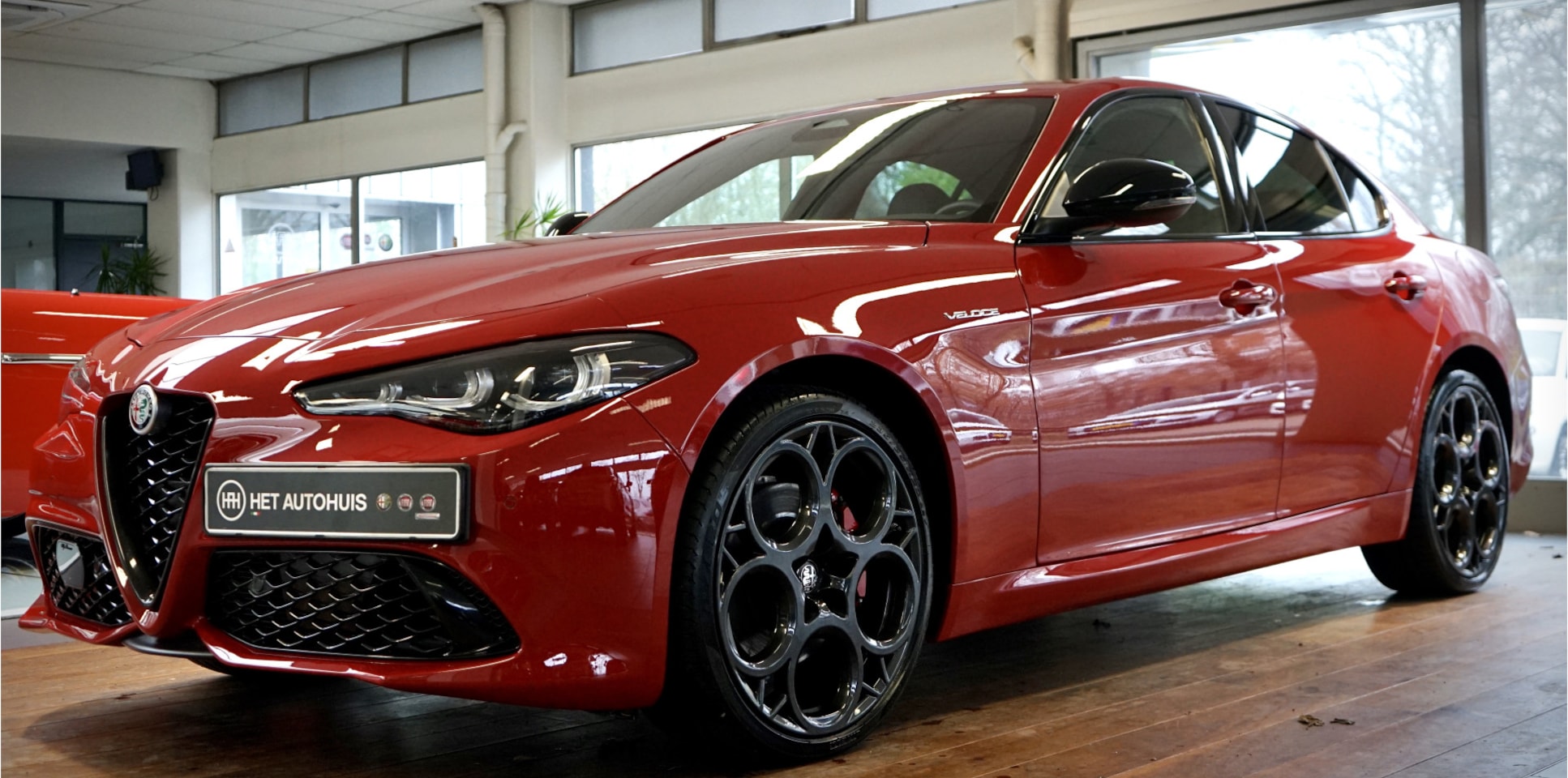 Alfa Romeo Giulia - 20 inch veloce 280 pk 2.0 T AWD - AutoWereld.nl