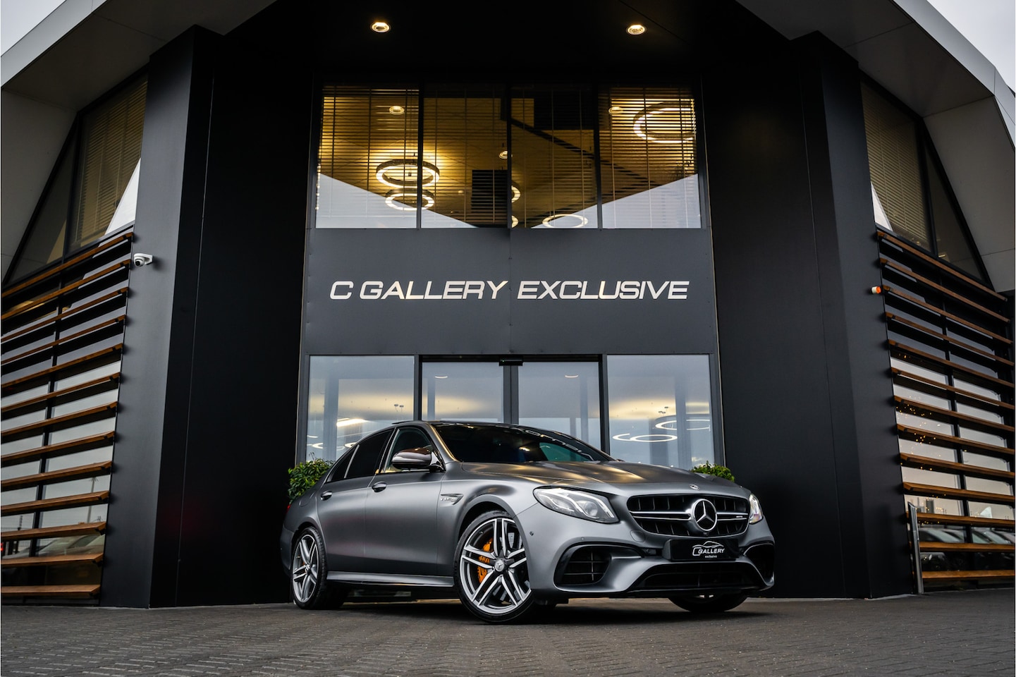 Mercedes-Benz E-klasse - AMG 63 S 4MATIC Premium Plus - Keramisch | Carbon | Panorama | Burmester | Luchtvering | A - AutoWereld.nl