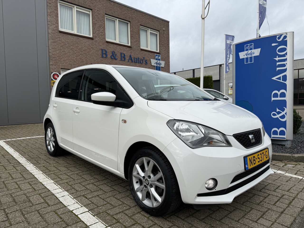 Seat Mii - 1.0 75pk Automaat Sport Connect 5drs l ECC l CRUISE-CONTROL l LM-VELGEN l 75.000km - AutoWereld.nl