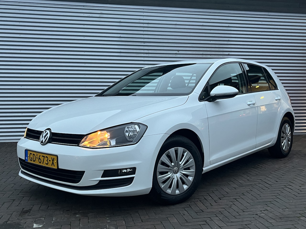 Volkswagen Golf - 1.2 TSI Trendline 1.2 TSI Trendline - AutoWereld.nl