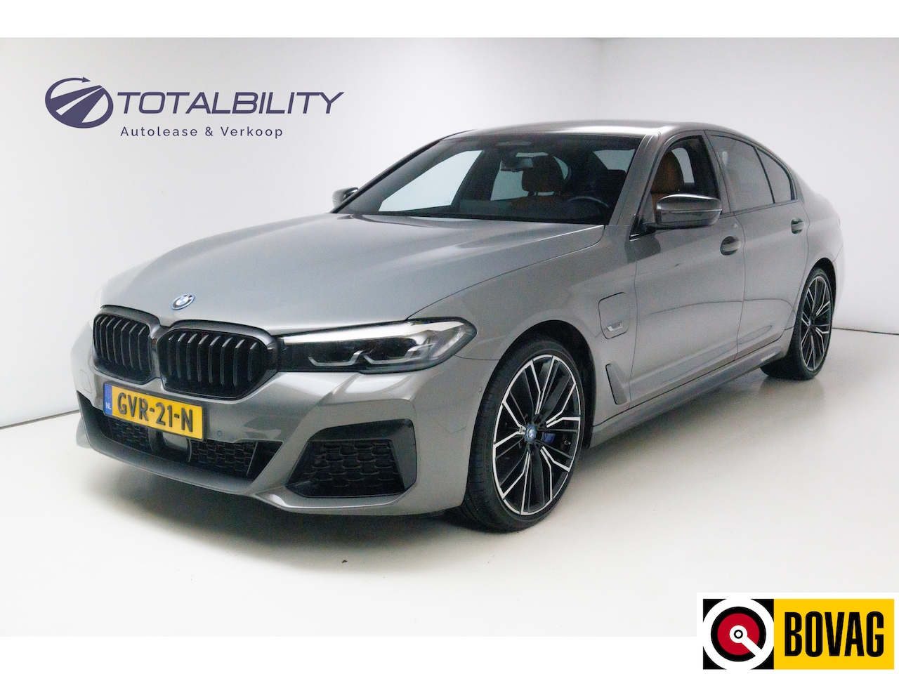 BMW 5-serie - 545e xDrive M-Sport M-performance parts 394 PK Shadowline, Stoel + Stuurverw. 20" LMV, Amb - AutoWereld.nl