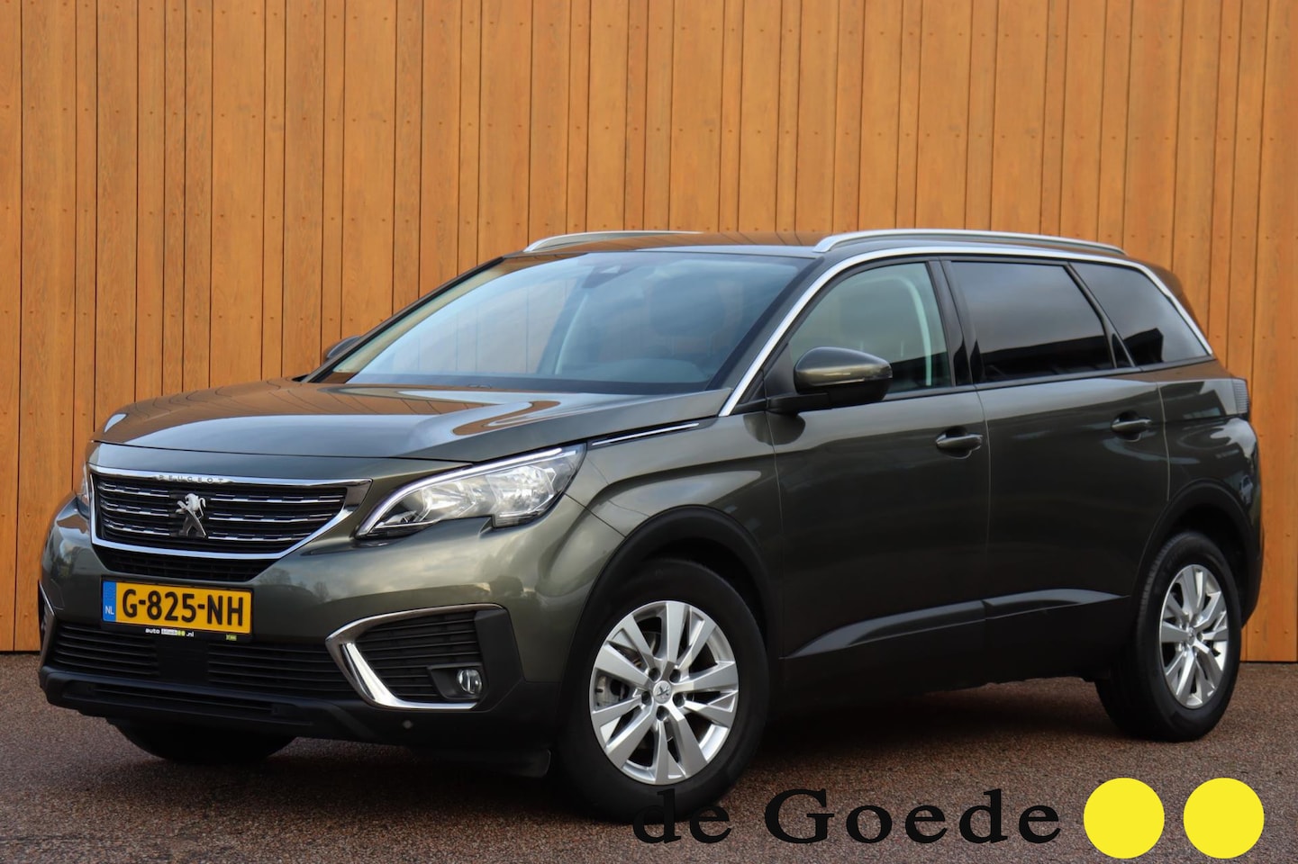 Peugeot 5008 - 1.2 PureTech Blue L Executive 7-persoons org. NL-auto - AutoWereld.nl