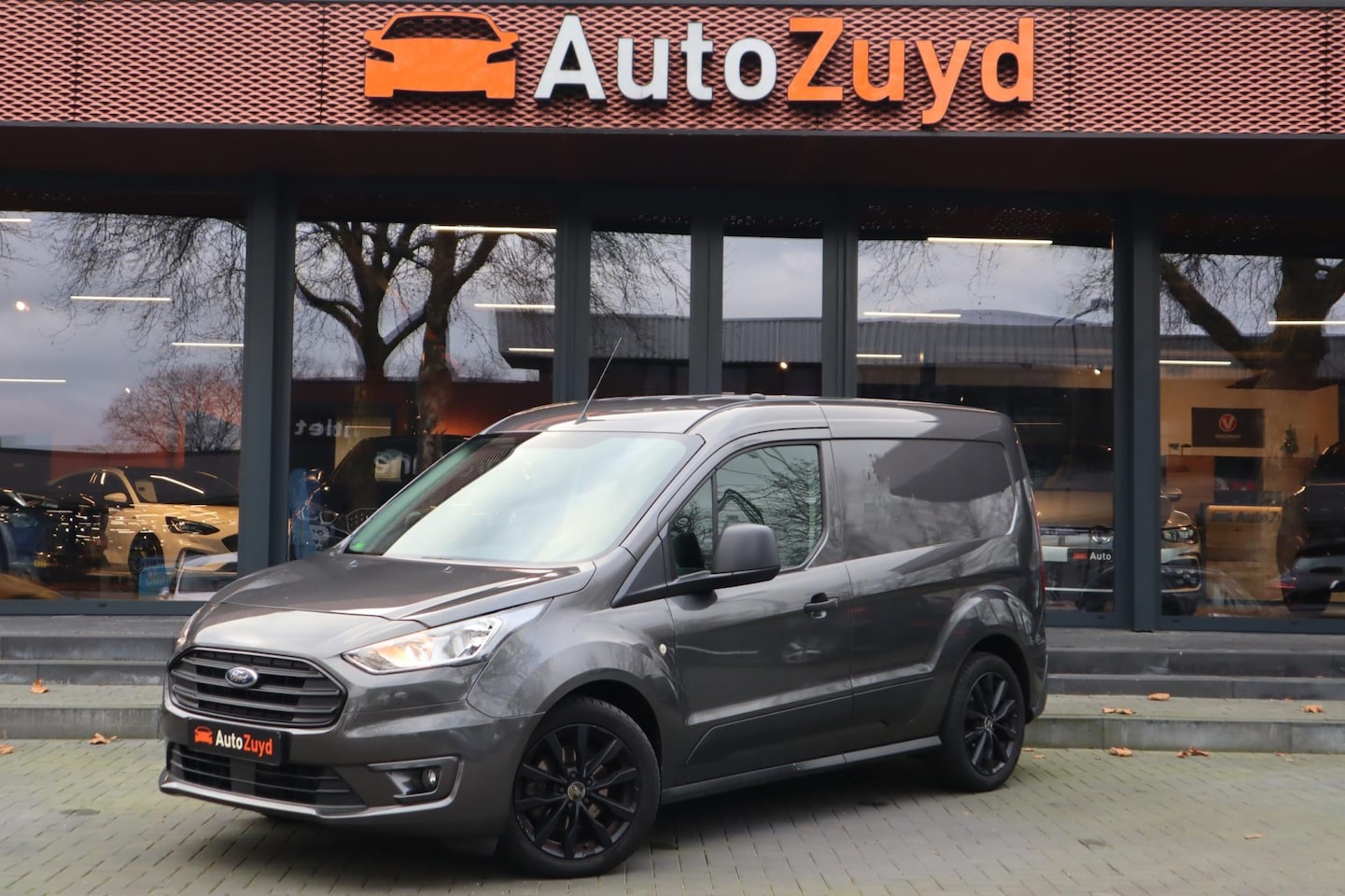 Ford Transit Connect - 1.5 EcoBlue L1 Trend / Camera / Navi / CarPlay / Trekhaak / €17.839,03 incl. btw - AutoWereld.nl