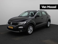 Volkswagen T-Roc - 1.0 TSI Style Business | Navigatie | Apple carplay | Adaptieve cruise control | Lane Assis