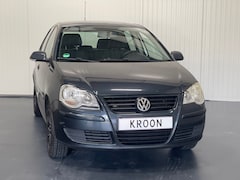 Volkswagen Polo - 1.2-12V Trendline LET OP TIKKENDE MOTOR DEFECT EXPORT/HANDEL