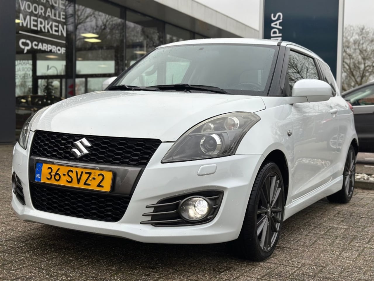 Suzuki Swift - 1.6 Sport Dealeronderhouden '' Infotainmentsystem - Keyless Entr - AutoWereld.nl