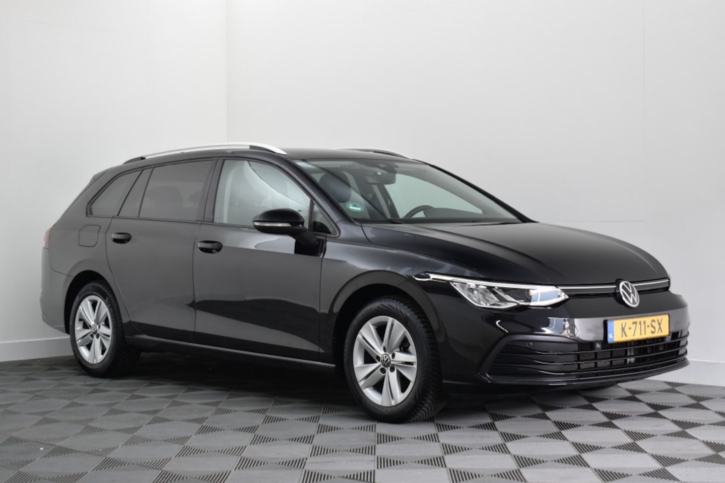 Volkswagen Golf Variant - 1.0 TSI Life Variant 1.0 TSI 110PK LIFE - AutoWereld.nl