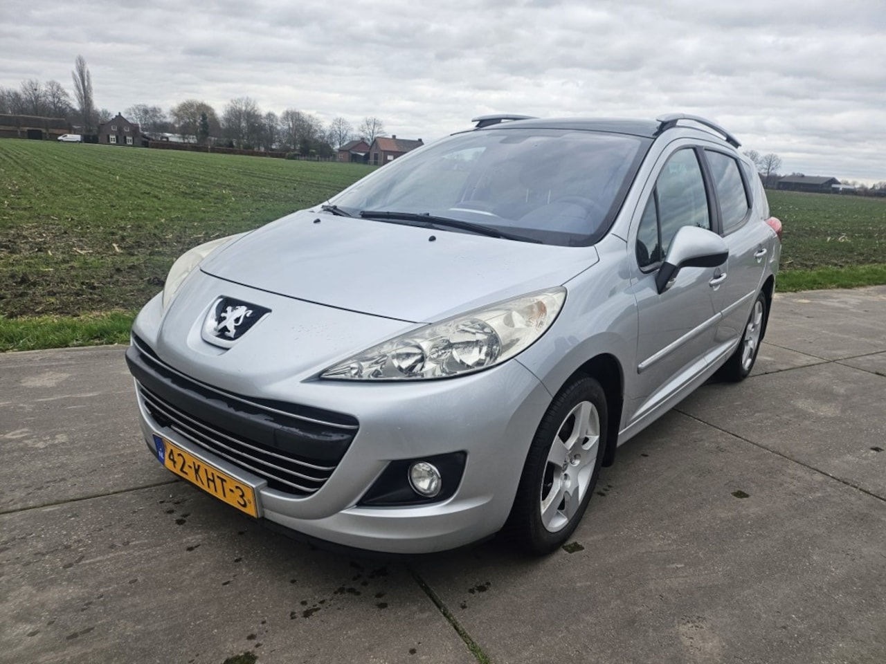 Peugeot 207 - 1.6 VTI XS Nieuwe koppeling en APK - AutoWereld.nl