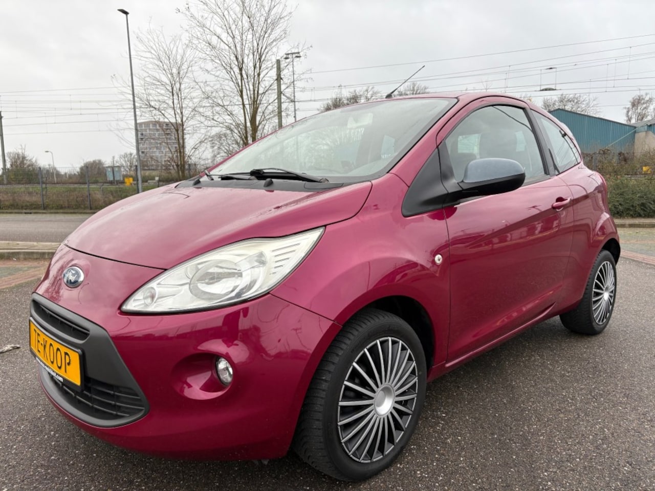 Ford Ka - 1.2 / AIRCO / COMFORT / PARKEERSENSOREN - AutoWereld.nl