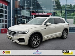 Volkswagen Touareg - 3.0 TSI DSG ELEGANCE 4MOTION EHYBRID PANO-DAK/TREKHAAK/CAMERA/LE