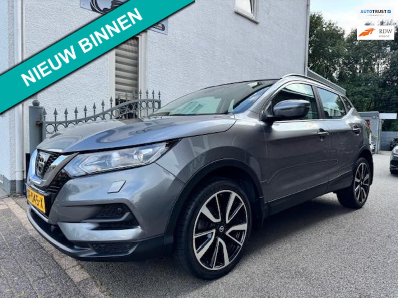 Nissan Qashqai - 1.2 Visia | Airco | Cruise | Stoelverwarming | PDC - AutoWereld.nl