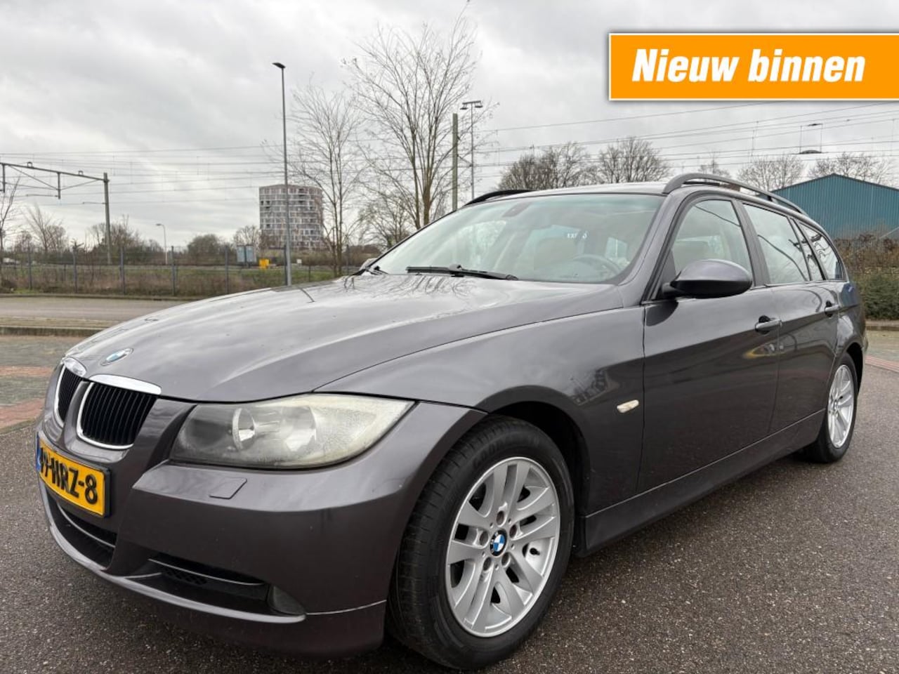 BMW 3-serie - 325XI EXECUTIVE / CRUISE / X DRIVE / BOMVOLL - AutoWereld.nl